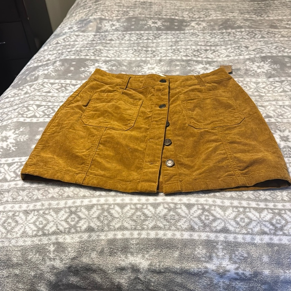 Mudd brand corduroy mini skirt. Size7